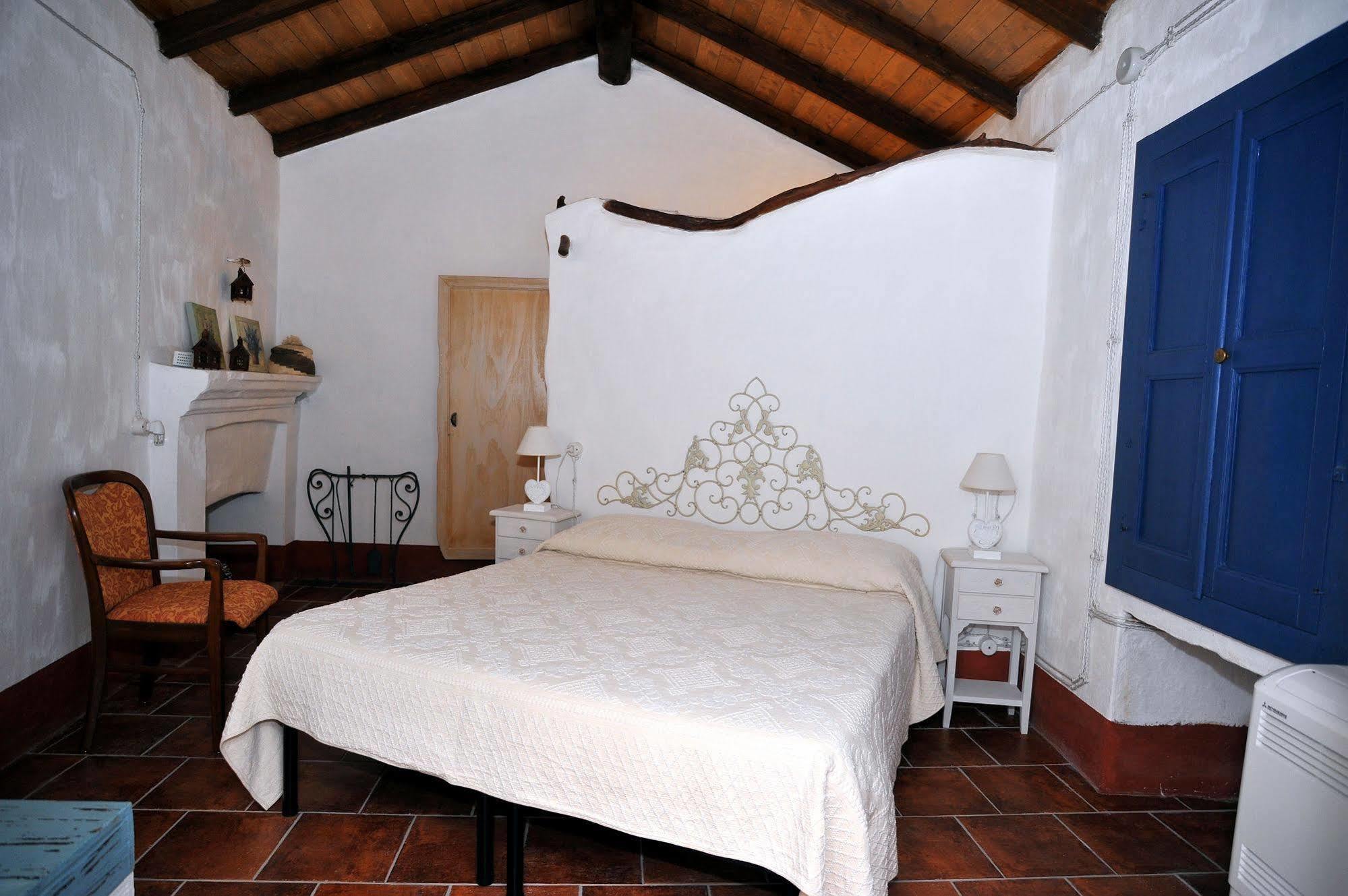 B&B Corte San Lussorio オリエーナ エクステリア 写真