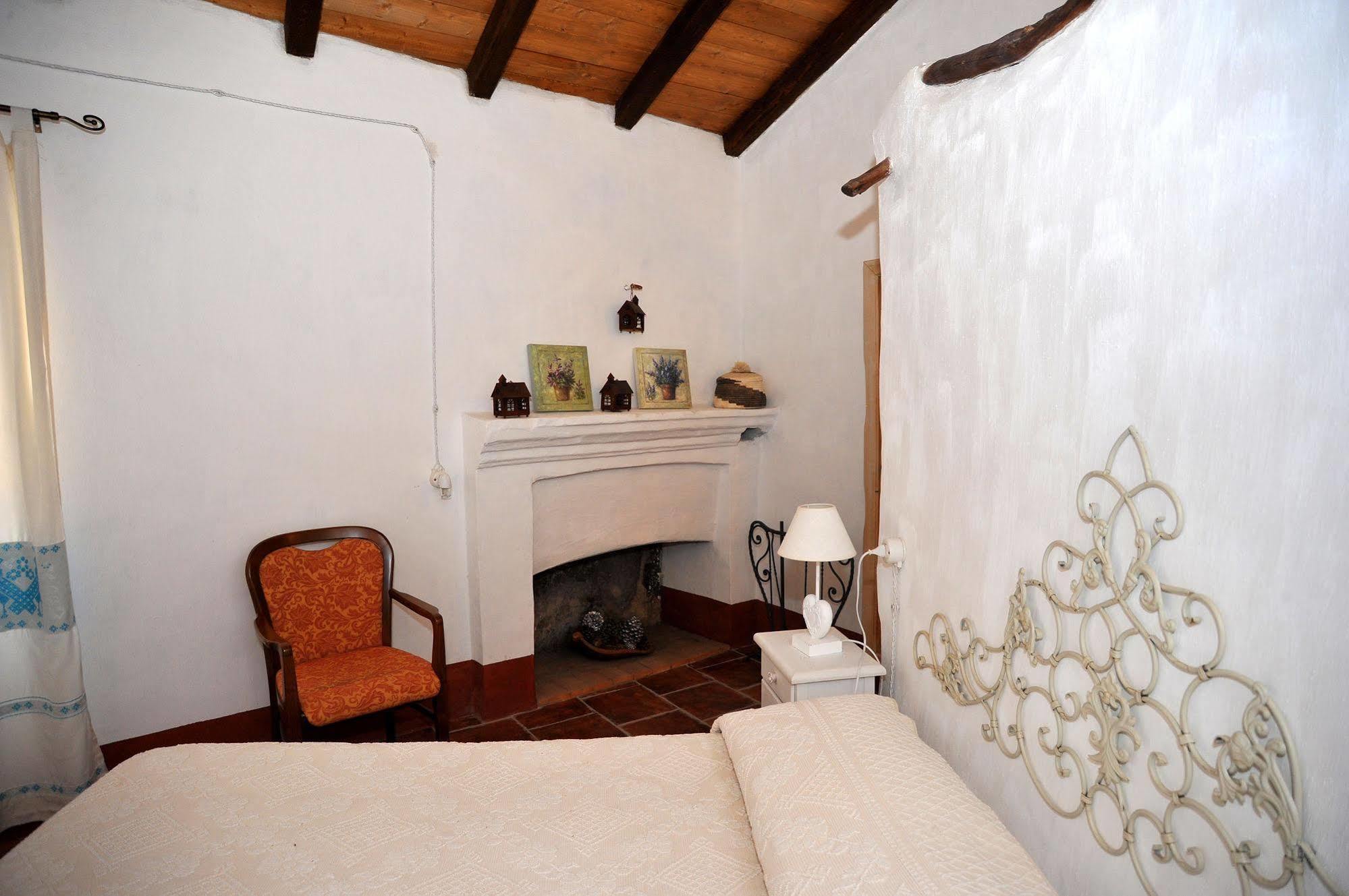 B&B Corte San Lussorio オリエーナ エクステリア 写真