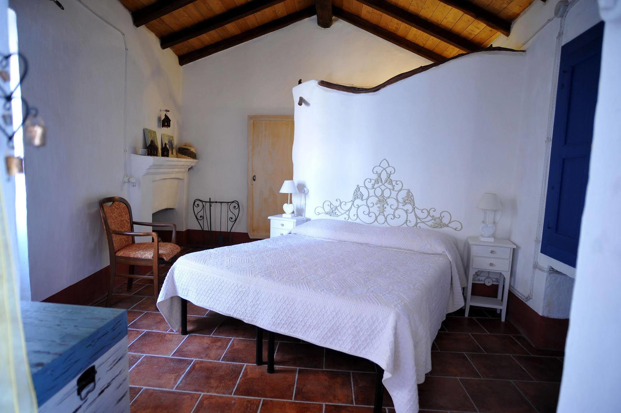 B&B Corte San Lussorio オリエーナ エクステリア 写真